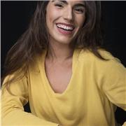 Experiencia en la Docencia y Titulada en Arte Dramático, Turismóloga, Actriz, Productora y Directora,